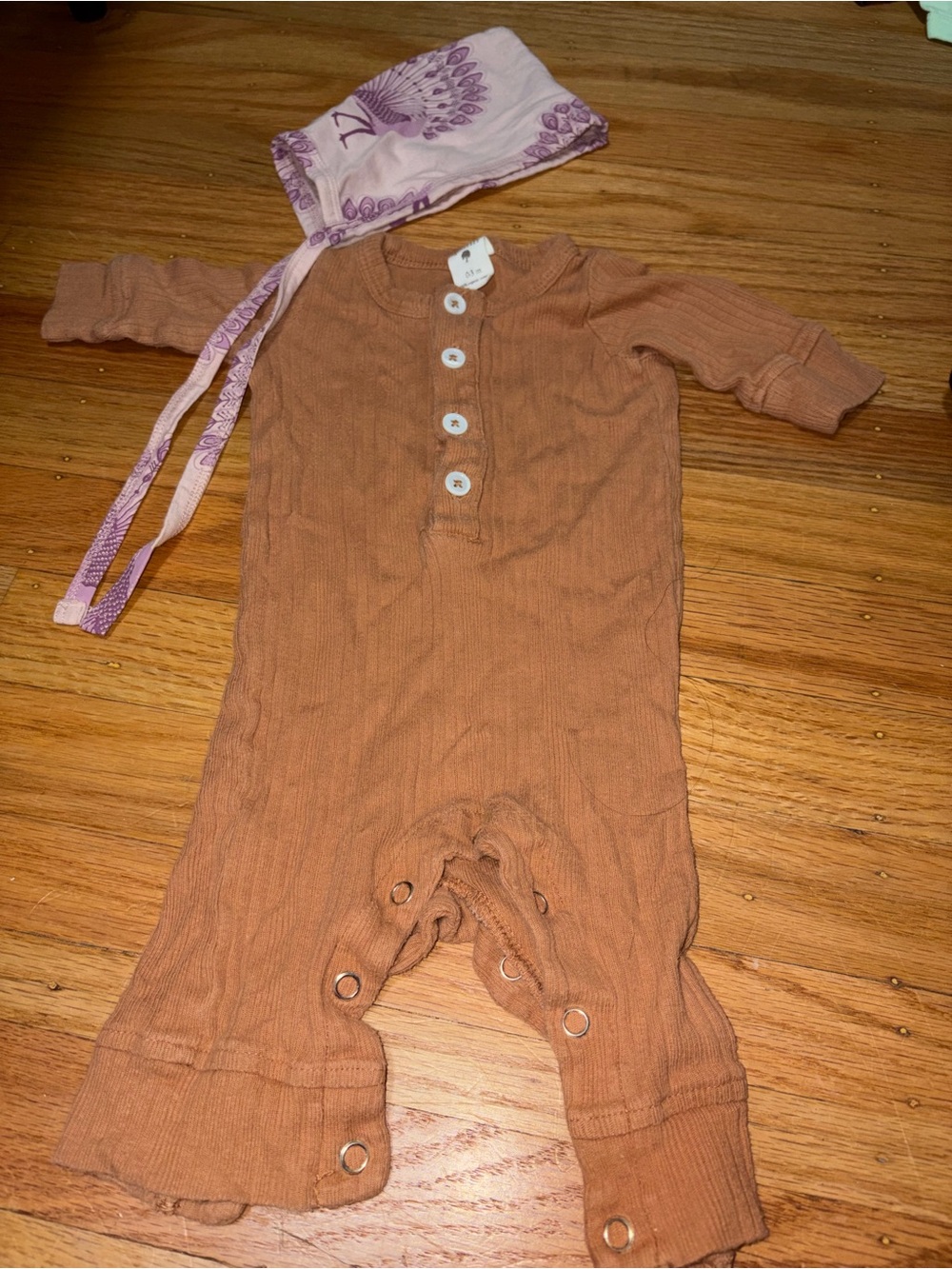 Rust Ribbed Baby One-Piece Romper with Buttons and hat
